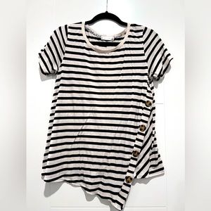 Retrelogy Black/Tan Stripe Side Button Top - Medium